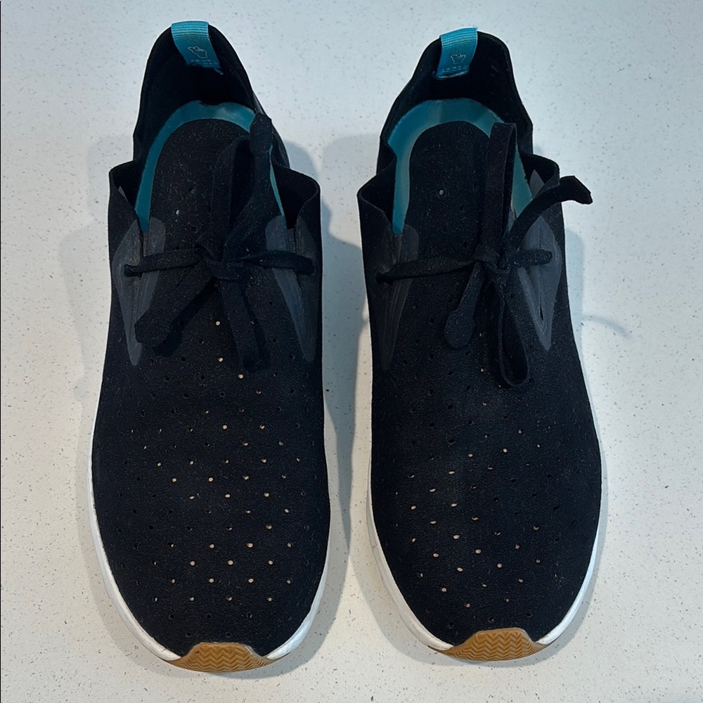 Native UltraLite Perforated shoes. M9